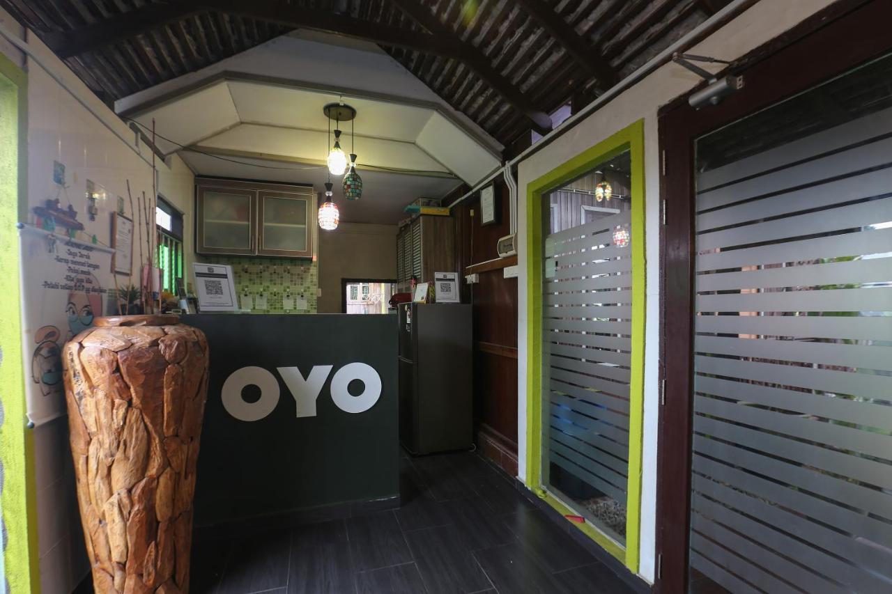 Oyo 90038 Dalyla Inn Chalet Kijal Esterno foto